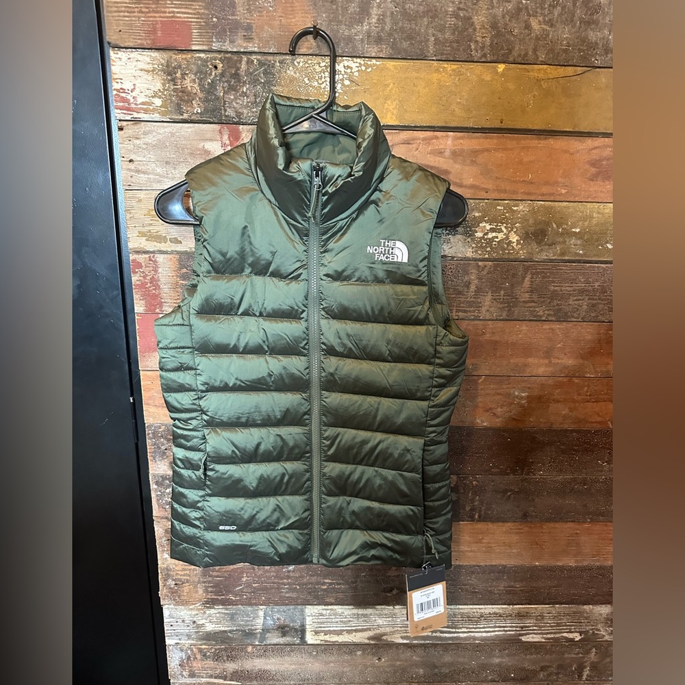 NWT The North Face Puffer Vest - Women’s Size XS